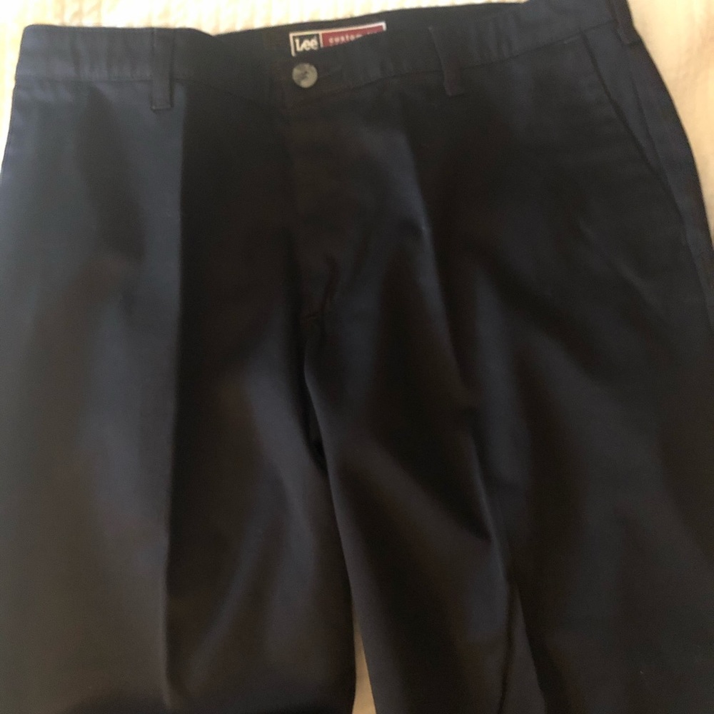 Men’s black slacks Lee Custom fit!